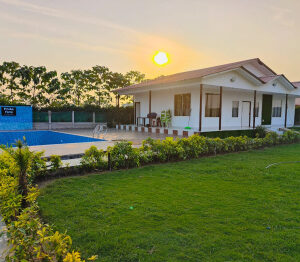 Farm house land